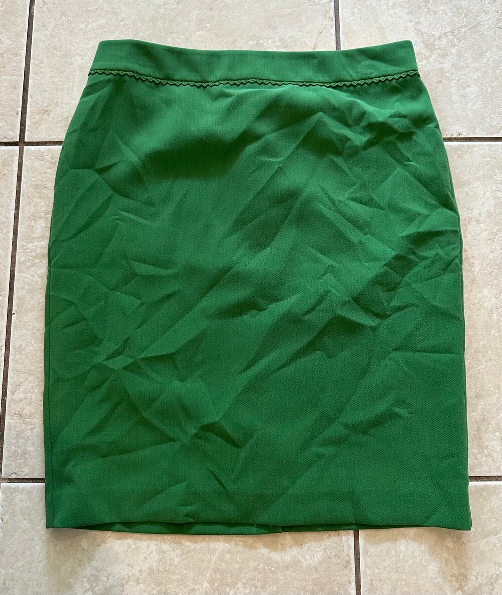 NWT Ann Taylor Factory Green Pencil Skirt Size 8 Scallop Trim Career Office NWT